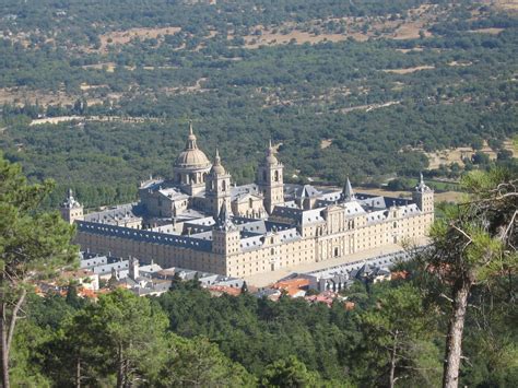 MONASTERIO DEL ESCORIAL. El monumento del poderío del IMPERIO ESPAÑOL ...