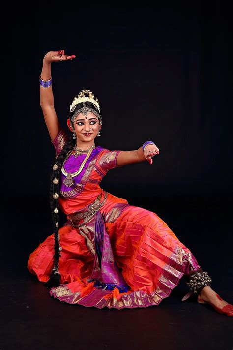 Bharatanatyam Wallpapers - Top Free Bharatanatyam Backgrounds - WallpaperAccess