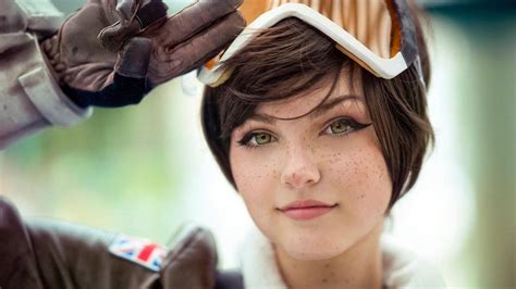 Tracer Cosplay – Telegraph