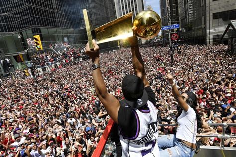 SLIDESHOW: Toronto welcomes back world-champion Raptors | Gallery ...