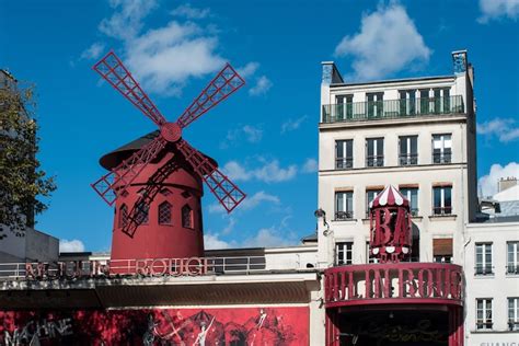 The Dazzling History of the Moulin Rouge, Paris' Most Celebrated Cabaret