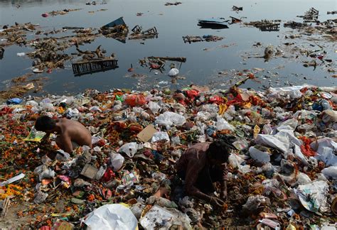 Dying Waters: India Struggles to Clean Up Its Polluted Urban Rivers - Yale E360