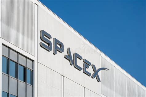 SpaceX Headquarters Facility in Hawthorne, California Editorial Stock ...