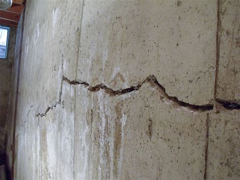 Different Types of Foundation Wall Cracks and Their Solutions | Lorain, OH - Ohio State ...