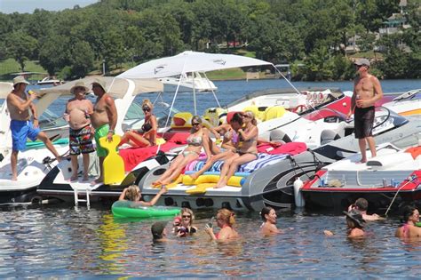 Party Cove at the Lake of the Ozarks, MO | Great vacation spots, Party ...