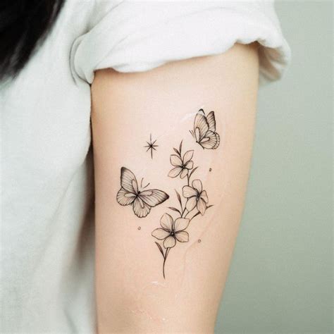 Tatuagem de borboleta: os significados e 50 FOTOS para se inspirar | Mother tattoos, Small ...