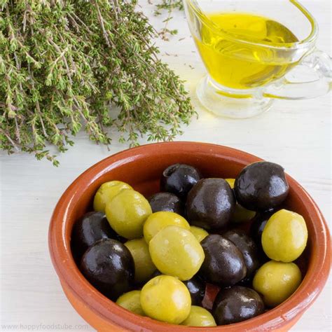 Focaccia Bread with Olives & Thyme - Happy Foods Tube