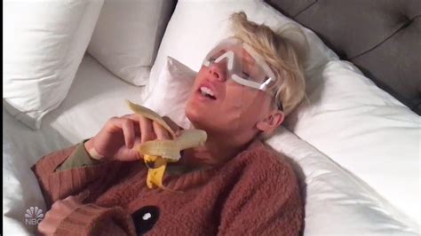 Watch Taylor Swift FREAK OUT Over a Banana After Lasik Eye Surgery ...