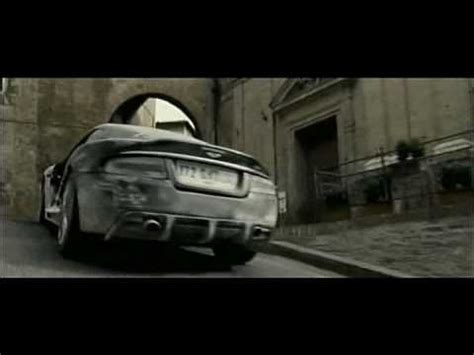 Quantum of Solace Car chase - YouTube