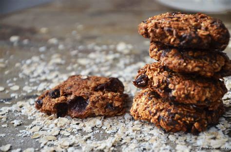 No sugar, no butter healthy oatmeal cookies | Peckish Me