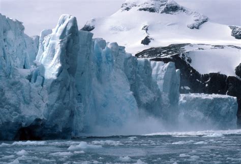 Icebergs - Polar regions fact file, Antarctica and the Arctic