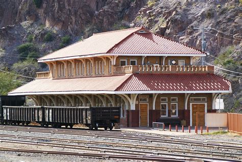 File:Clifton, AZ train station.jpg - Wikimedia Commons