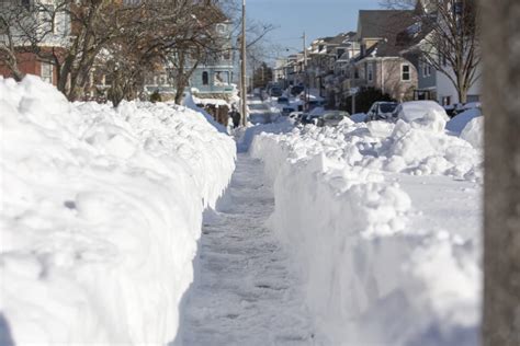 Snowstorm coming to Michigan this weekend? Maybe