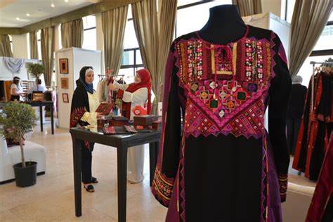 Unbroken thread to homeland: Palestinian women preserve traditions through embroidery | Jordan Times