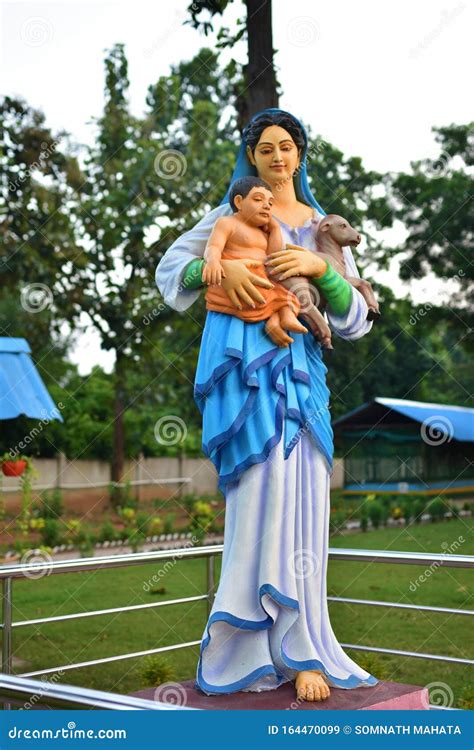 The Statue of Mother Marry with Jesus Christ. Mother Mary Statue Stock ...