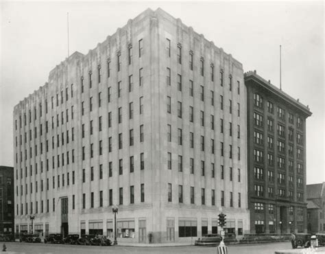 Radical Relocation: This Building Was Rotated 90° Over A Month While Employees Inside Kept ...