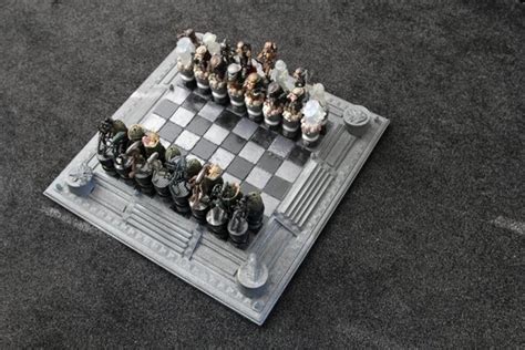 Alien vs. Predator Chess Set