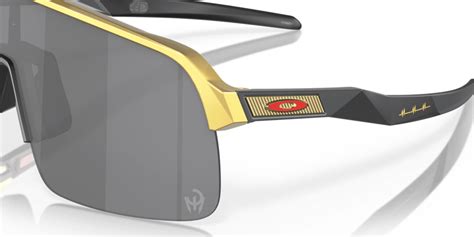 Oakley Launches Patrick Mahomes II Limited Edition Collection