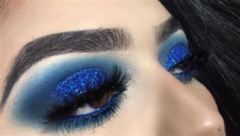 Makeup By Salma 💄 on Instagram: “ROYAL BLUE GLITTER 💙| Smokey eyes 🦋 - - - Inspir… | Blue ...