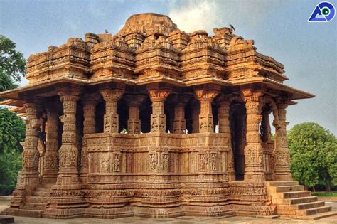 5 Reasons Why You Should Visit Modhera Sun Temple | Awara Diaries