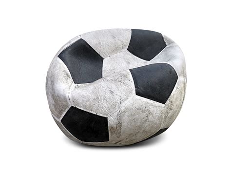 old deflated soccer ball, transparent background 24852115 PNG