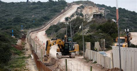 Israel builds new wall at Lebanon’s southern border - Al-Monitor: The Middle Eastʼs leading ...