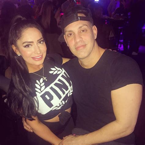 'Jersey Shore' Star Angelina Pivarnick Marries Chris Larangeira