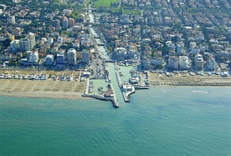 Riccione Marina in Riccione, Emilia-Romagna, Italy - Marina Reviews ...