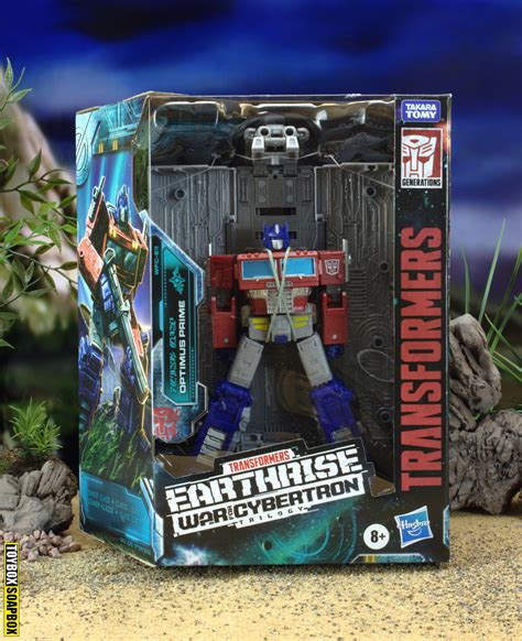 Gallery: Earthrise Optimus Prime – Toybox Soapbox