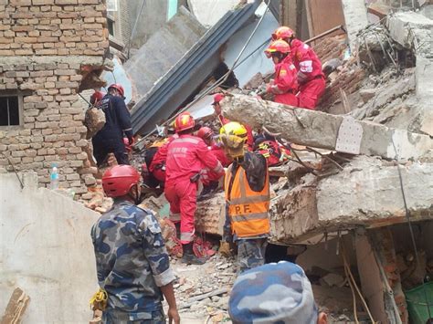 Nepal quake: rescue shifts to recovery - Mission Network News