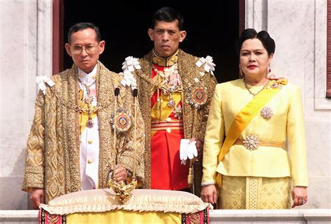 Thailand: King Bhumibol Adulyadej, the world's longest-reigning monarch ...