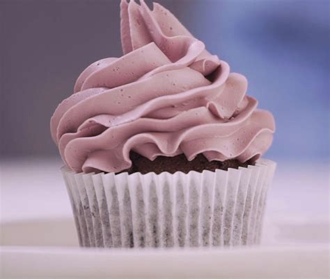 Swiss Meringue Buttercream - Queen Fine Foods