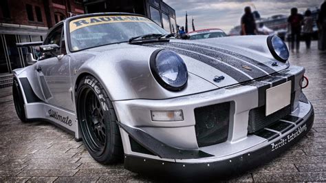 RAUH-Welt Porsche 911 Custom Car RWB ポルシェ - YouTube