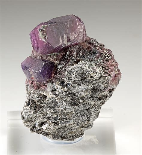 Corundum - Minerals For Sale - #8032903