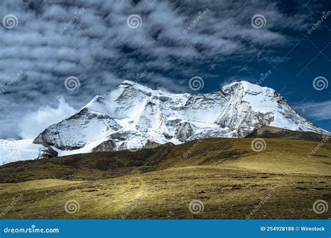 Hikking in Kula Kangri Snow Mountain Stock Photo - Image of national, trekking: 254928188