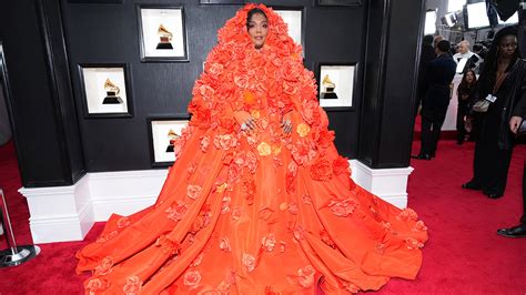 Grammys 2023 Red Carpet: Looks and Arrivals (Photos)