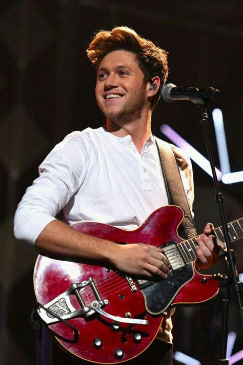 Niall Horan - One Direction | Niall horan, Niall horan news, Slow hands