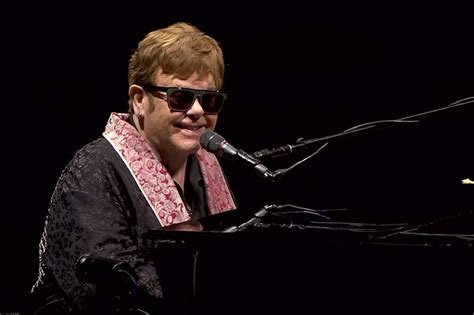 $8.6M raised at Elton John foundation Oscar party | ABS-CBN News