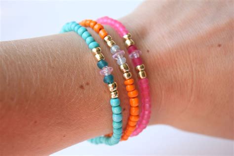 StitchST: DIY Glass Beaded Bracelets