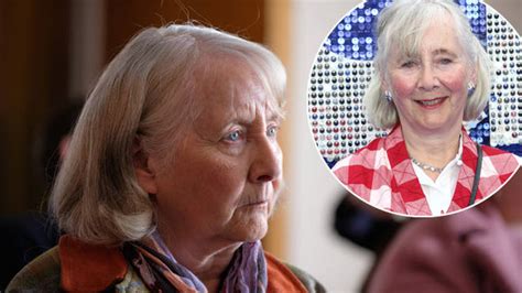 Finding Alice cast: Who is Minnie actress Gemma Jones and what else has she been in? - Heart