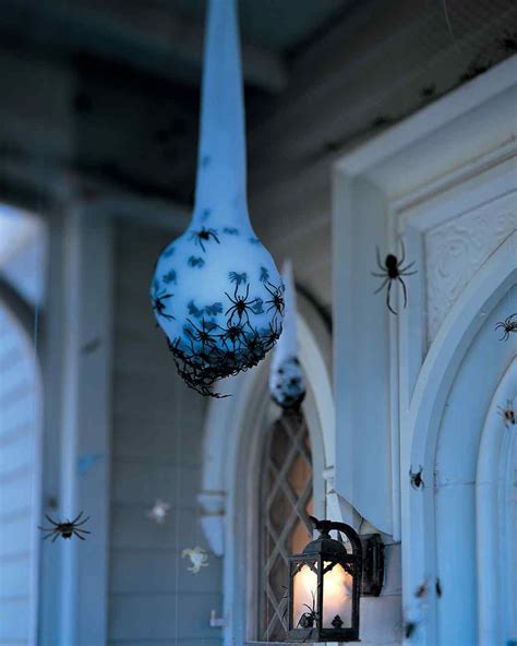 20 Spiders Halloween Decorations Ideas - Decoration Love