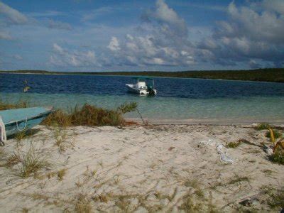 Locabar, Long Island, Bahamas Beach Photos