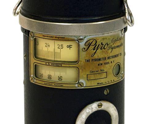 Pyro Optical Pyrometer | University of Toronto Scientific Instruments Collection