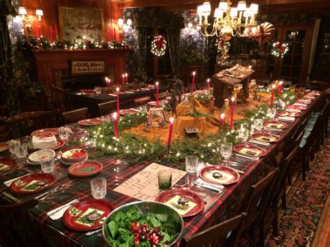 How to set a Christmas Eve Dinner Table for fifty | Christmas eve ...