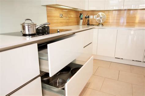 Handleless kitchen drawers - Modern - Kitchen Cabinetry - other metro - by LWK Kitchens London