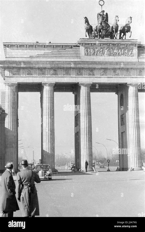 The Brandenburg Gate, 1959 Stock Photo - Alamy