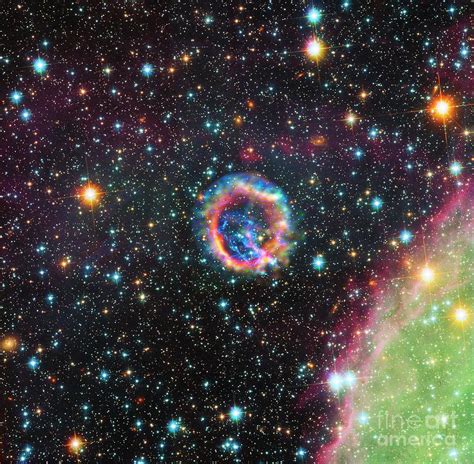 Supernova Remnant E0102-72.3 Photograph by Nasa/eso/vlt/muse/stsci/cxc/f.vogt Et Al/science ...