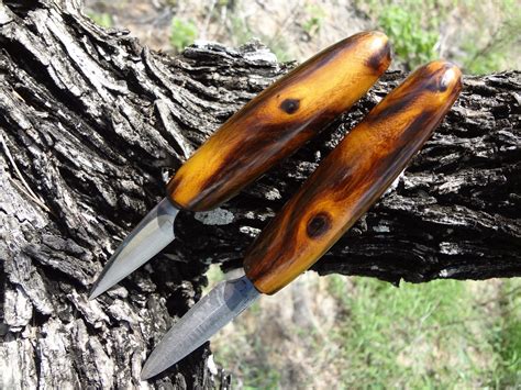 Woods Roamer: Whittling Knives