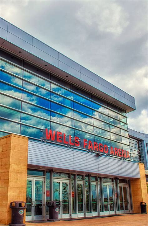 South entrance of Wells Fargo Arena in Des Moines, Iowa. Wells Fargo Arena is a 17,000 seat ...