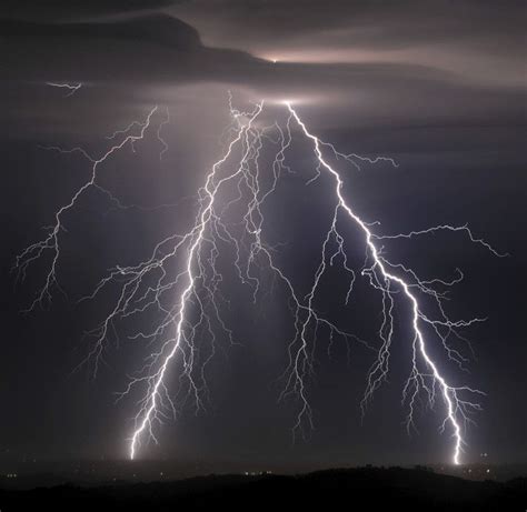 In Pictures: California hit by lightning, rare thunderstorms | News-photos – Gulf News